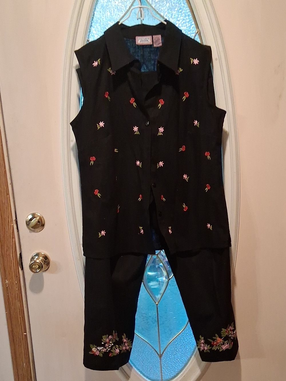 Black Embroidered Sleeveless Pant Suit - Floral Detail